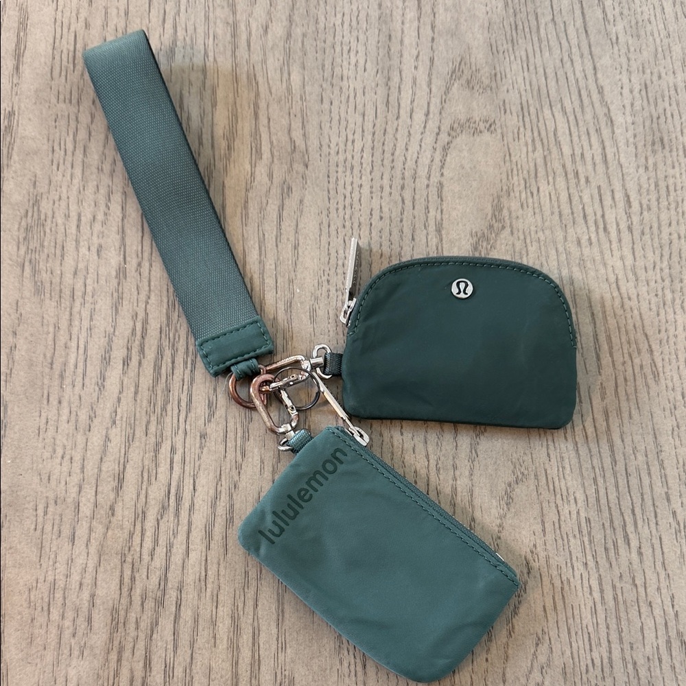 lululemon athletica Forest Green Key & Card Holder Set with Wrist Strap